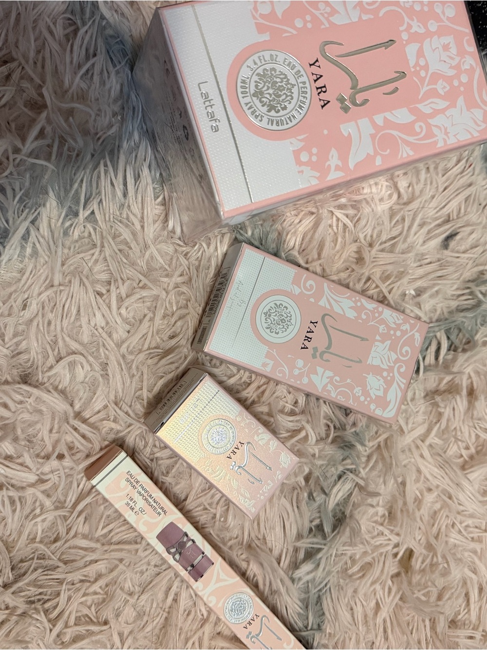 Ara Women's Bath & Body Gift Set - Soft Pink Packaging